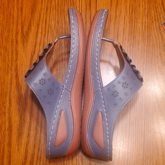 Brand New Womens Ecetana Navy Blue Flip Flop Sandals Size 8 - Picture 3 of 4